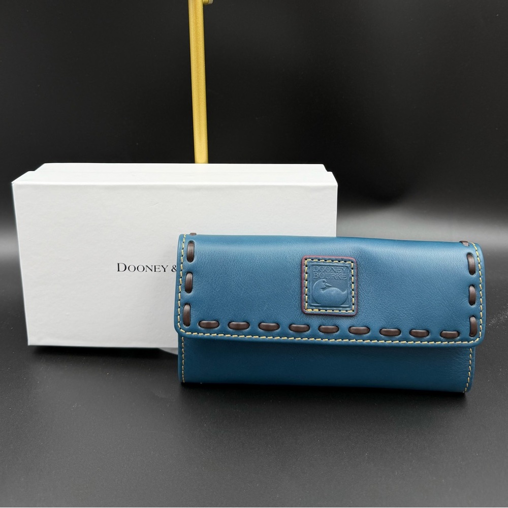 Dooney And Bourker  Florentine Continental Clutch